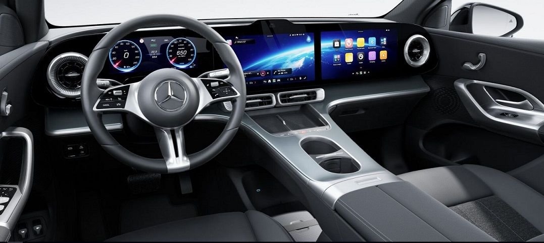 Mercedes-Benz GLC 400 AVANTGARDE 2026, photo 2/2