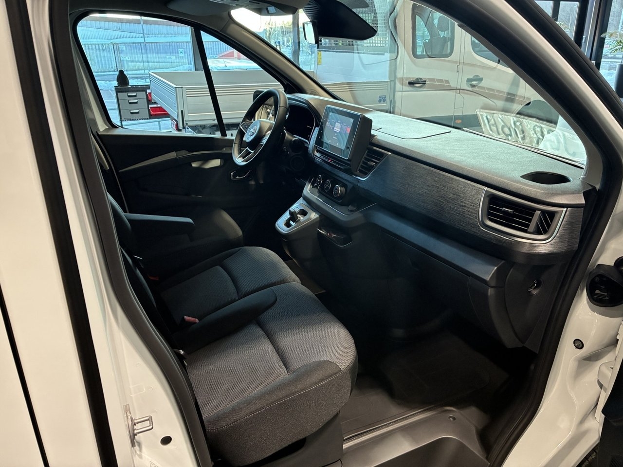 Nissan Primastar 2025, bild 5/8