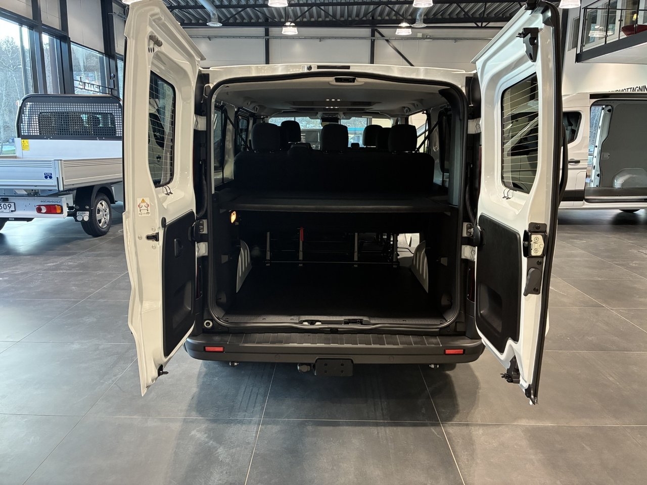 Nissan Primastar 2025, bild 7/8