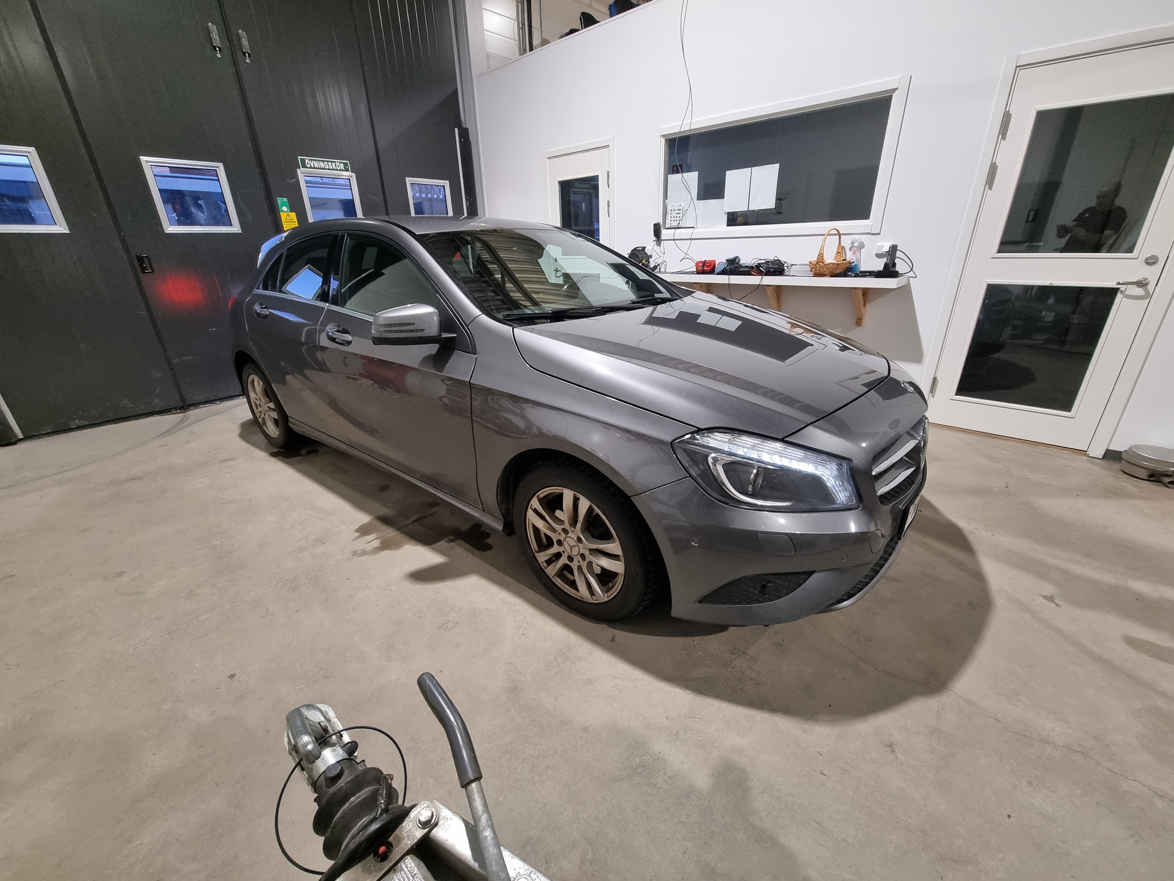 Mercedes-Benz A 180 Manuell 2013, bild 2/10