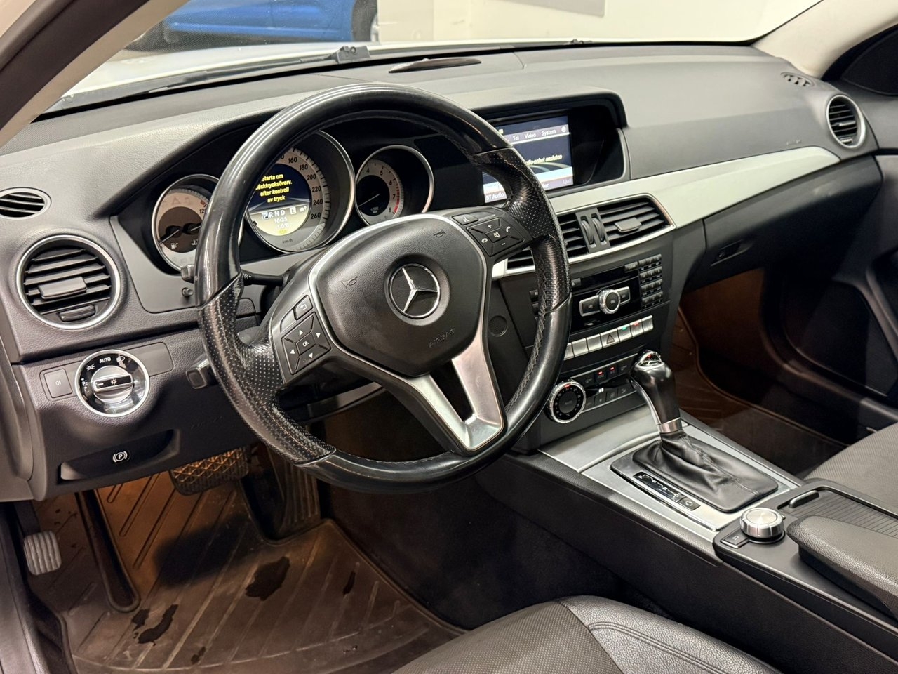 Mercedes-Benz C 2012, kuva 4/10
