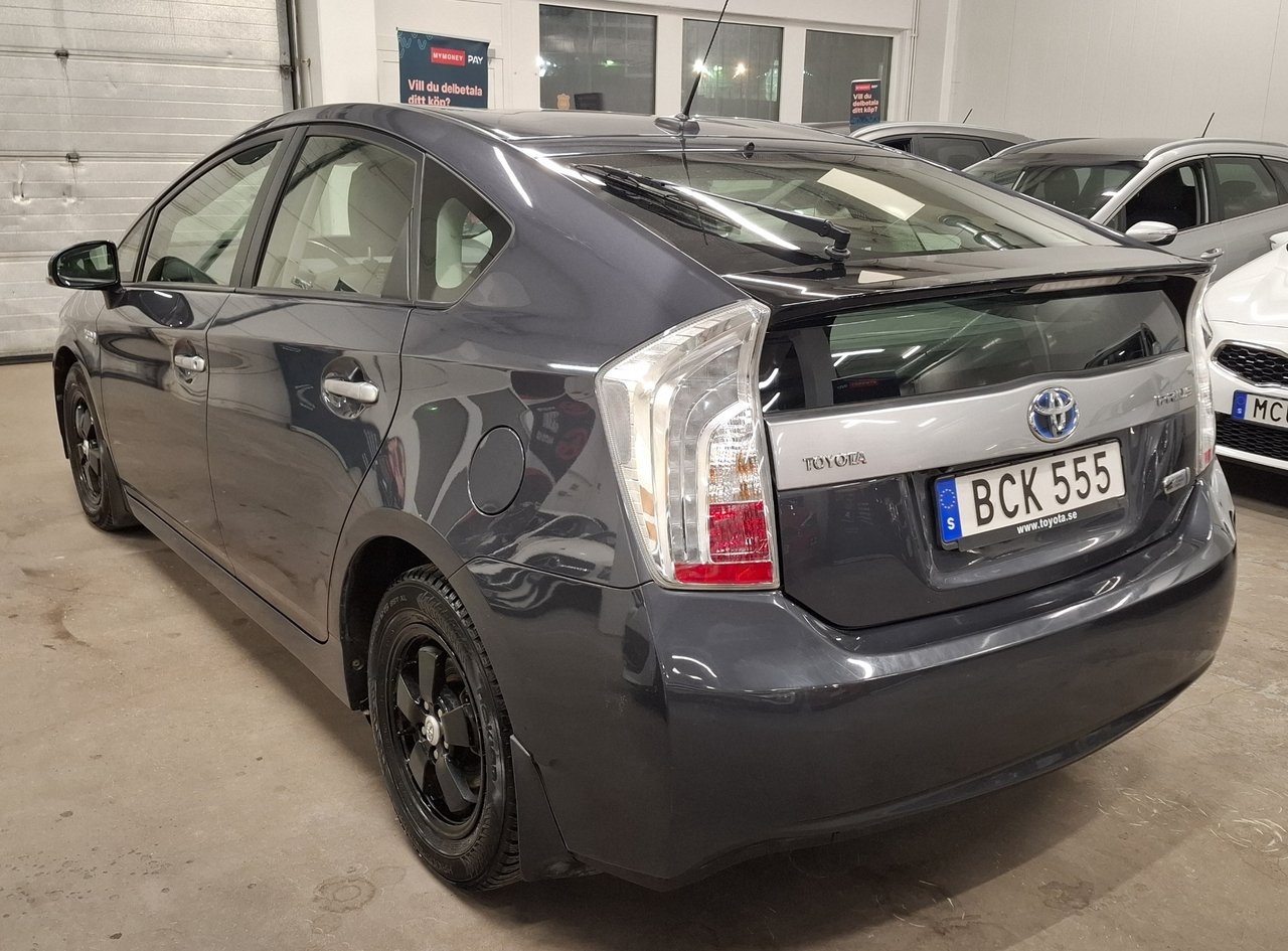 Toyota Prius Plug-in Hybrid 2014, bild 5/23