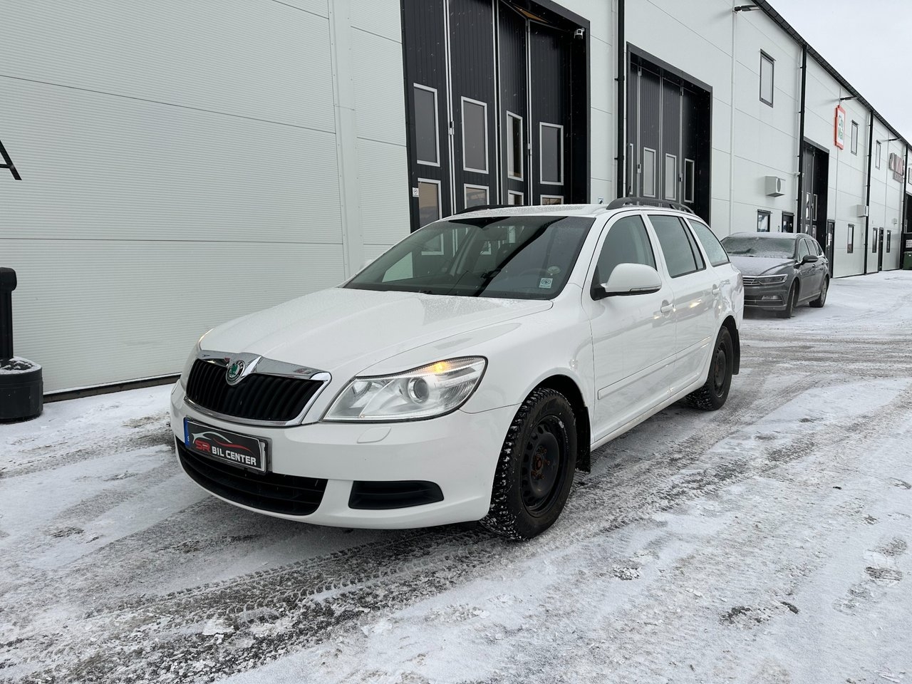 Skoda Octavia 2012, bild 2/16