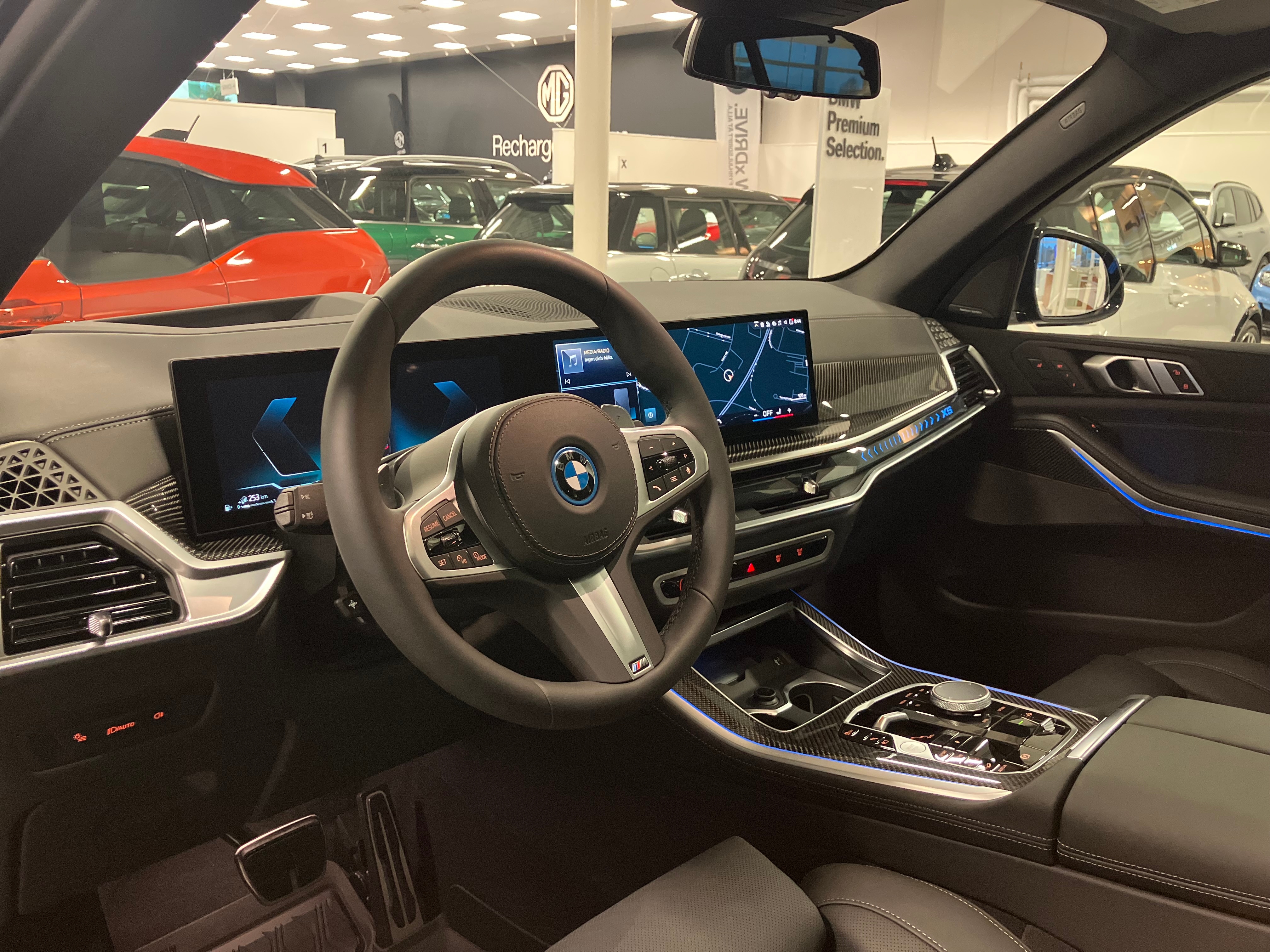 BMW X5 xDrive M50e Steptronic 2025, photo 4/5