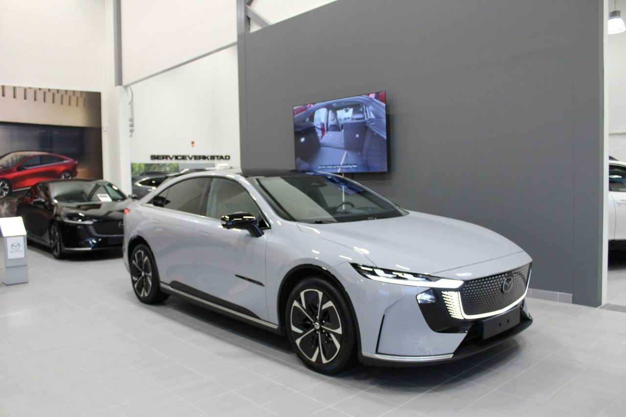 Mazda 6e