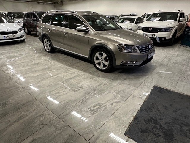 Volkswagen Passat 2014, photo 2/10