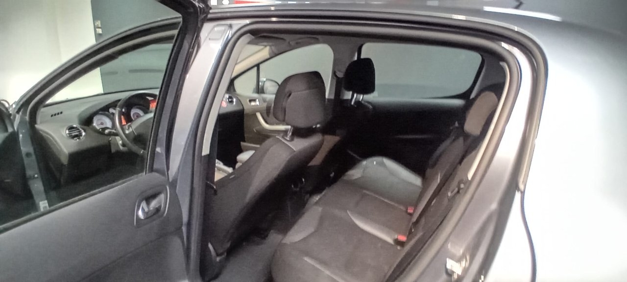 Peugeot 308 2008, bild 7/7