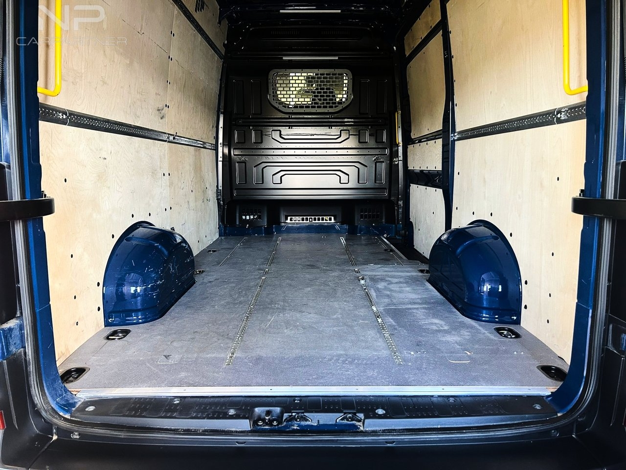 Volkswagen Crafter 35 2.0 TDI Euro 6 2019, photo 7/19