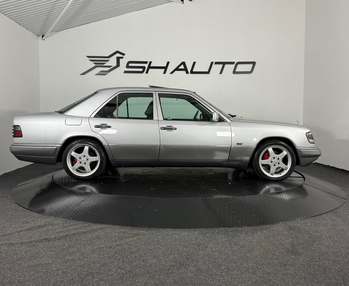 Mercedes-Benz E 320 1994, bild 4/10