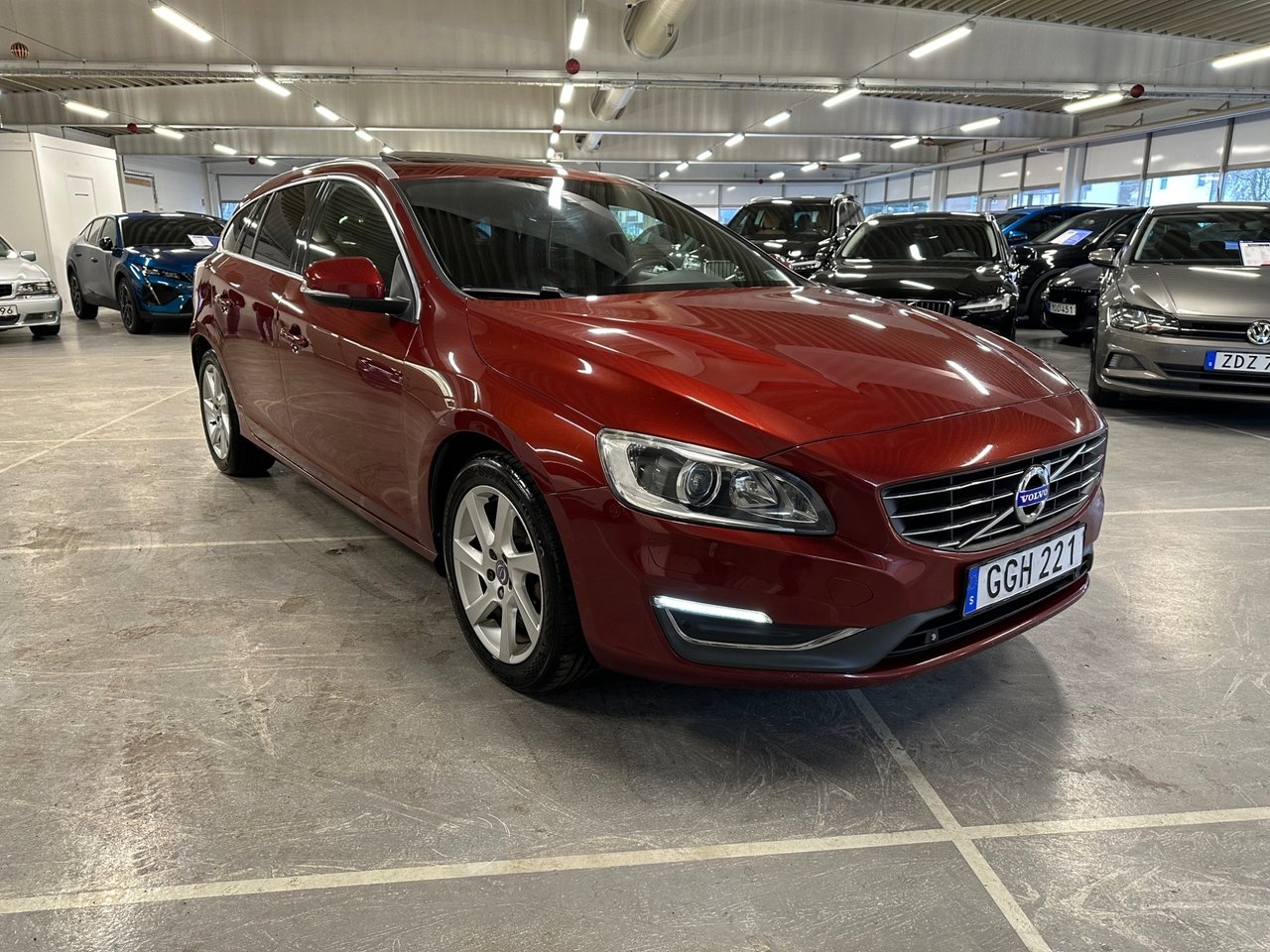 Volvo V60 2015, bild 2/10