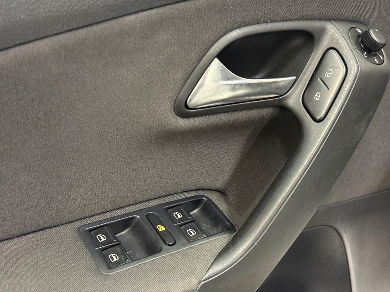 Volkswagen Polo 5-dörrar 1.2 TSI Masters 2012, bild 7/23