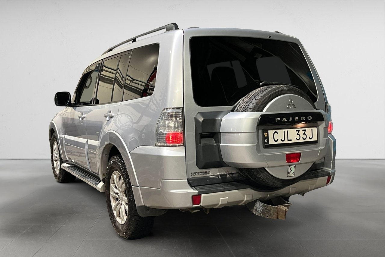 Mitsubishi Pajero 2012, photo 5/17