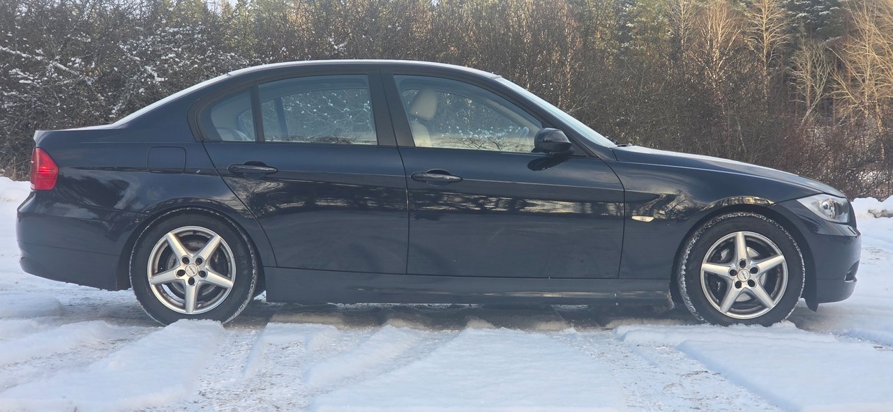 BMW 320 2009, bild 6/10