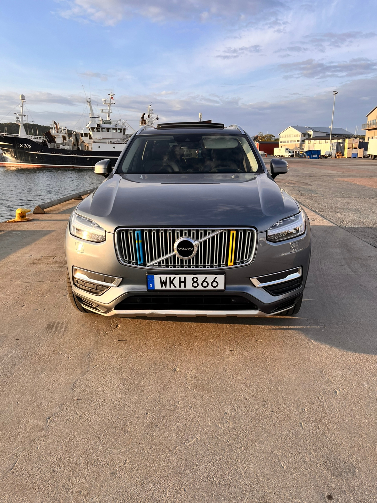 Volvo XC90 T8 TwEn AWD Geartronic 2016, kuva 2/8