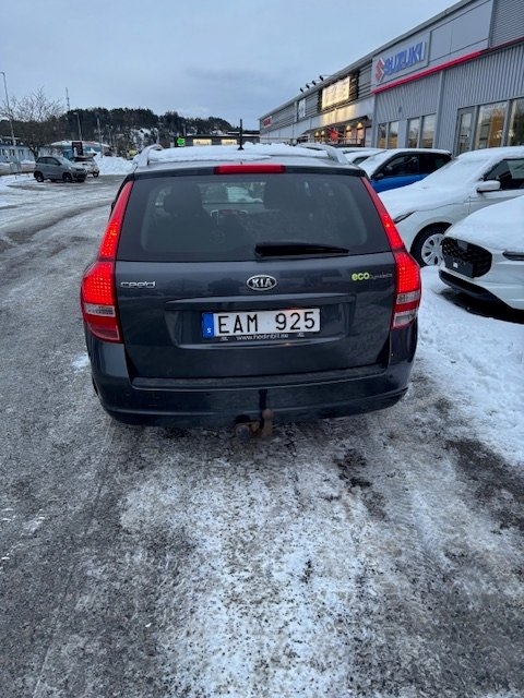 Kia Ceed cee'd_sw 1.6 CRDi ECO Euro 5 2012, bild 3/5