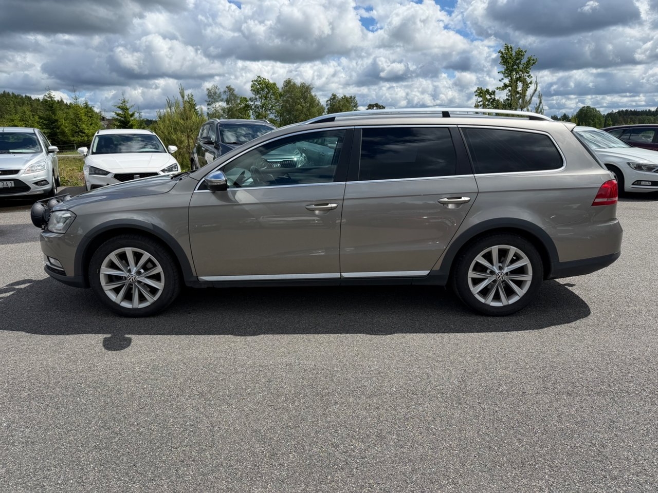 Volkswagen Passat 2014, bild 2/10