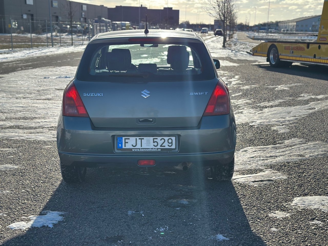 Suzuki Swift 2007, kuva 6/10