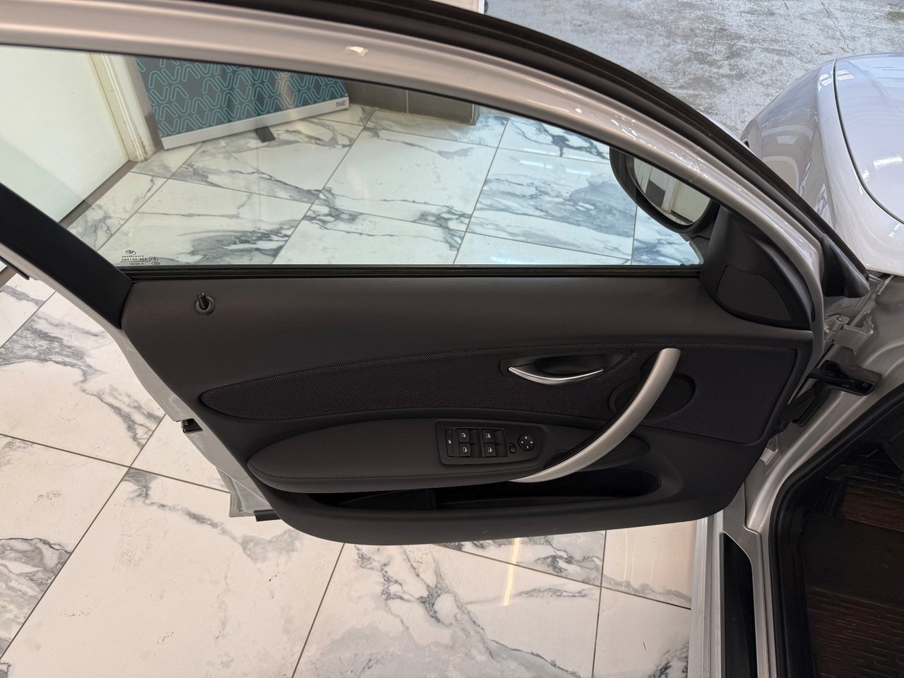 BMW 118 2010, bild 6/12