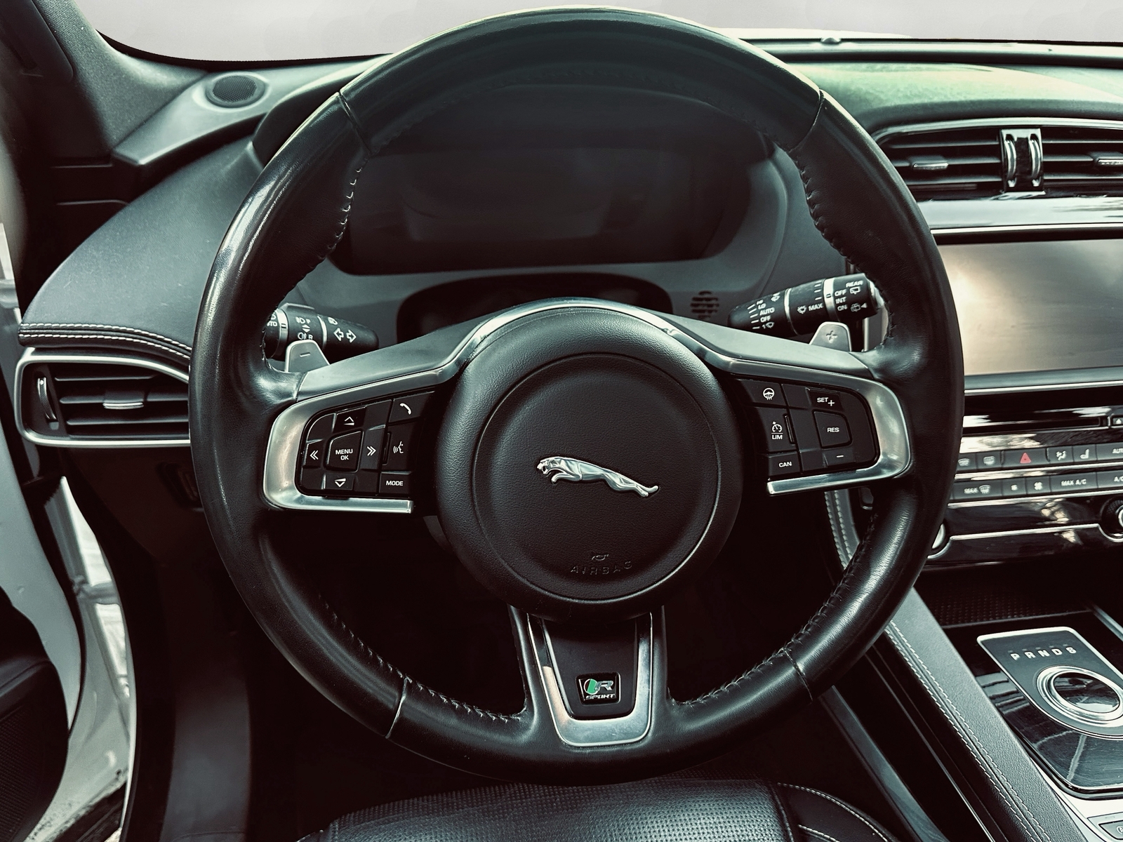 Jaguar F-Pace 20d AWD Automatisk 2018, bild 3/10
