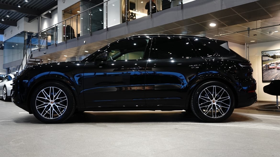 Porsche Cayenne E-Hybrid Black Edition 2026, bild 4/7