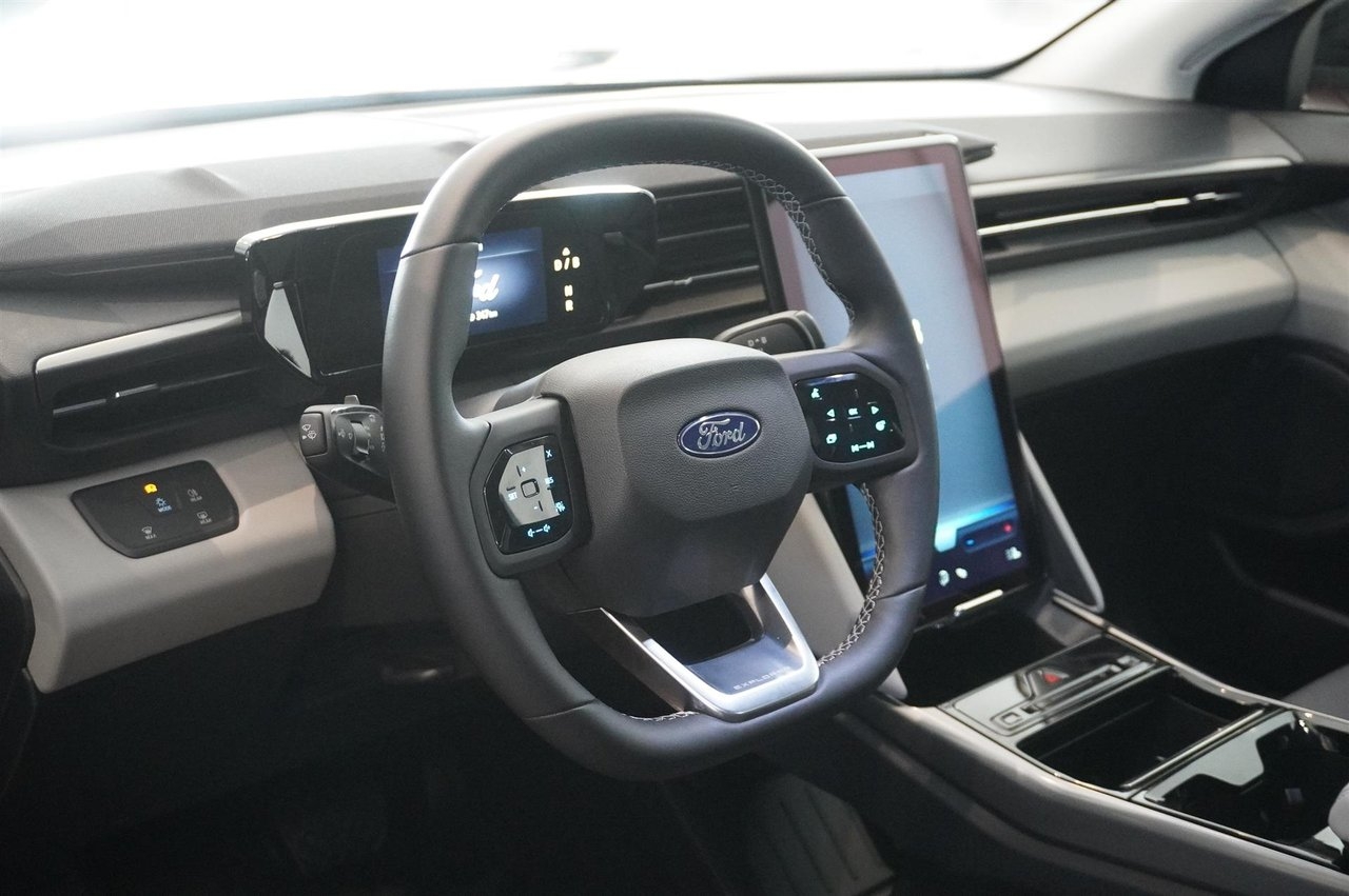 Ford Explorer Rwd 2025, photo 3/15