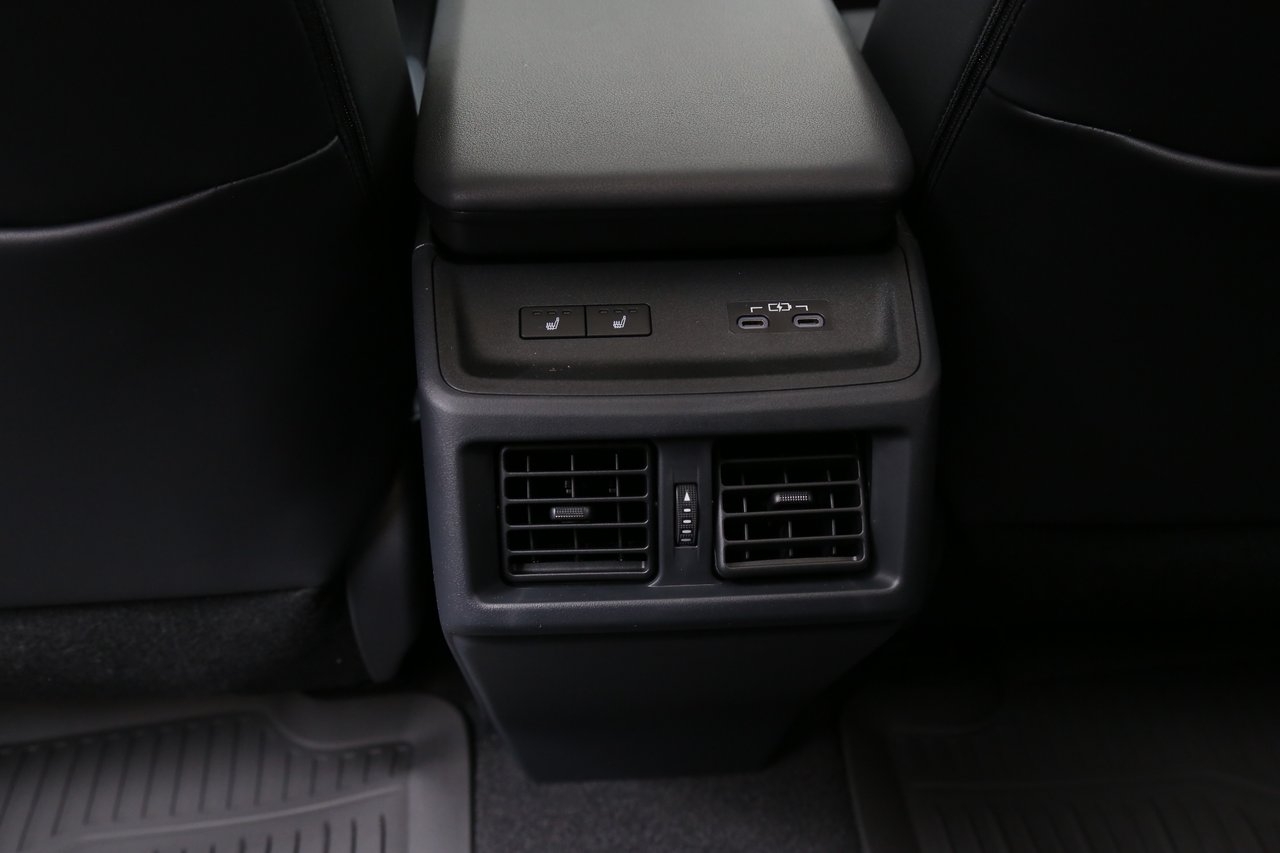 Subaru Solterra Touring 2026, bild 7/10