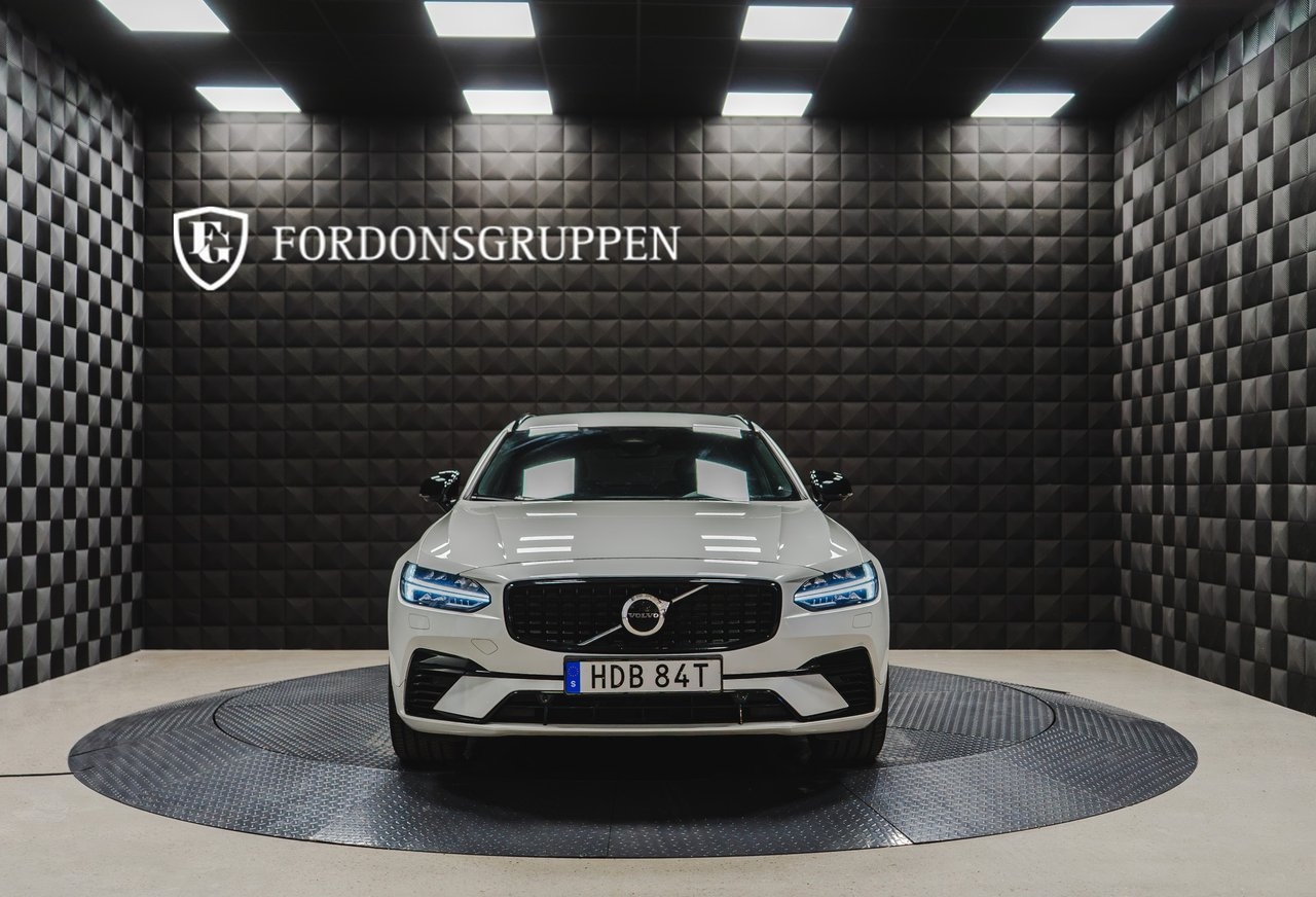 Volvo V90 Recharge T8 AWD Plus Dark 2023, kuva 6/10