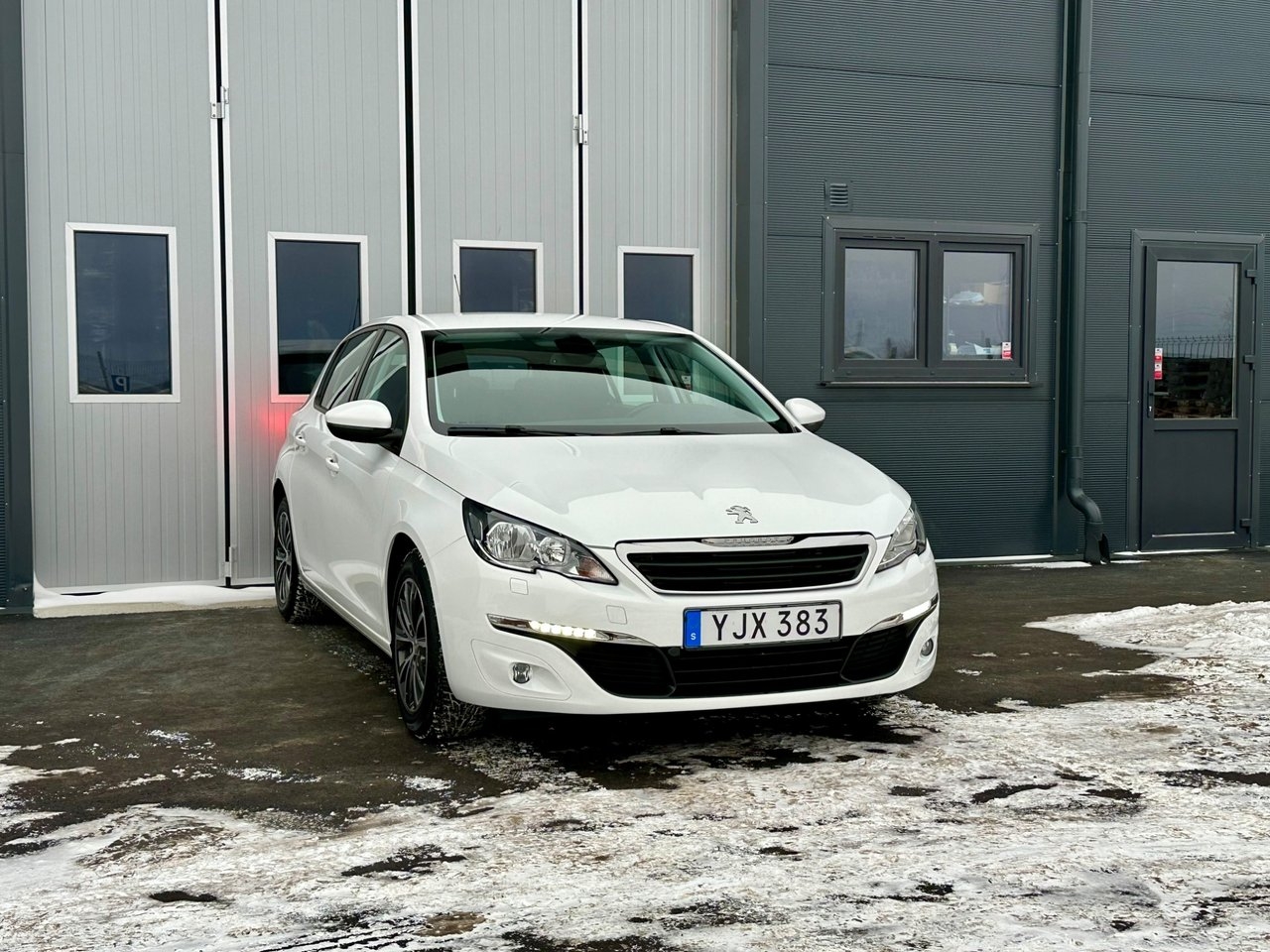 Peugeot 308 2017, bild 2/10