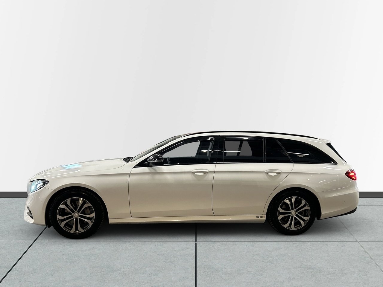 Mercedes-Benz E 2017, photo 4/10
