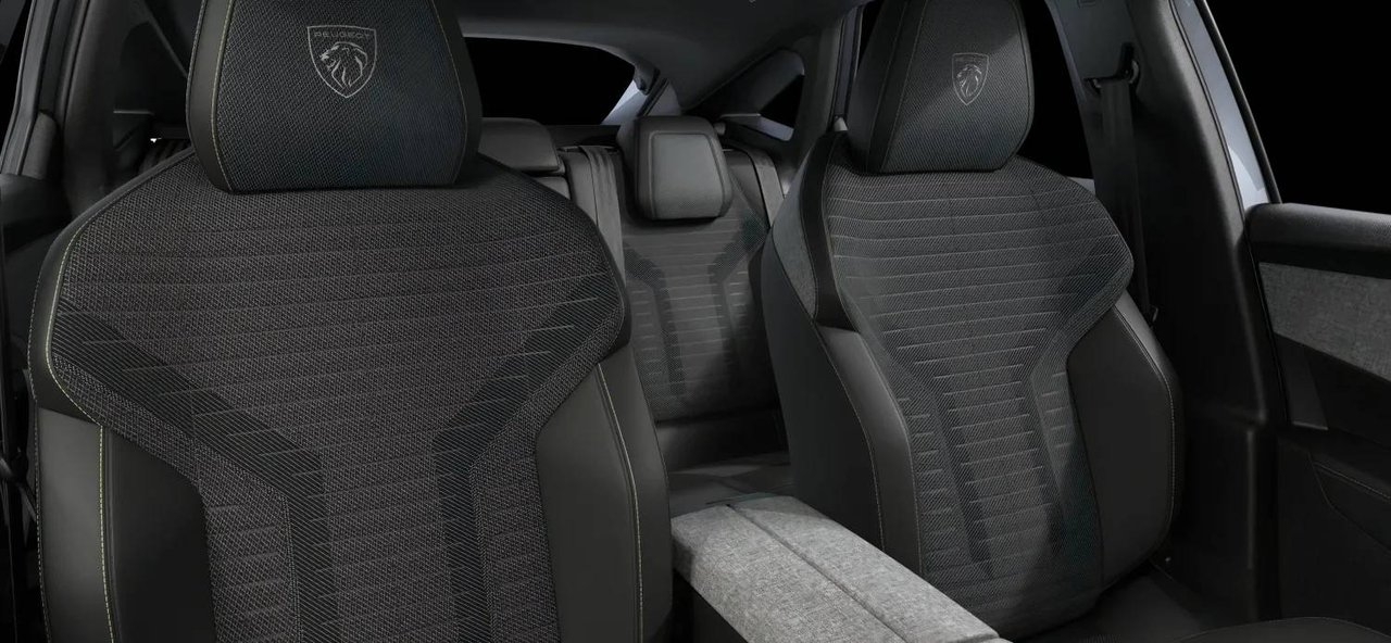 Peugeot e-3008 4x4 Edition 73 kWh 325hk 2026, bild 8/8
