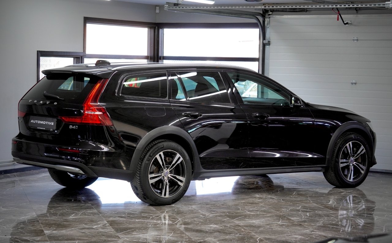 Volvo V60 Cross Country 2023, bild 5/10