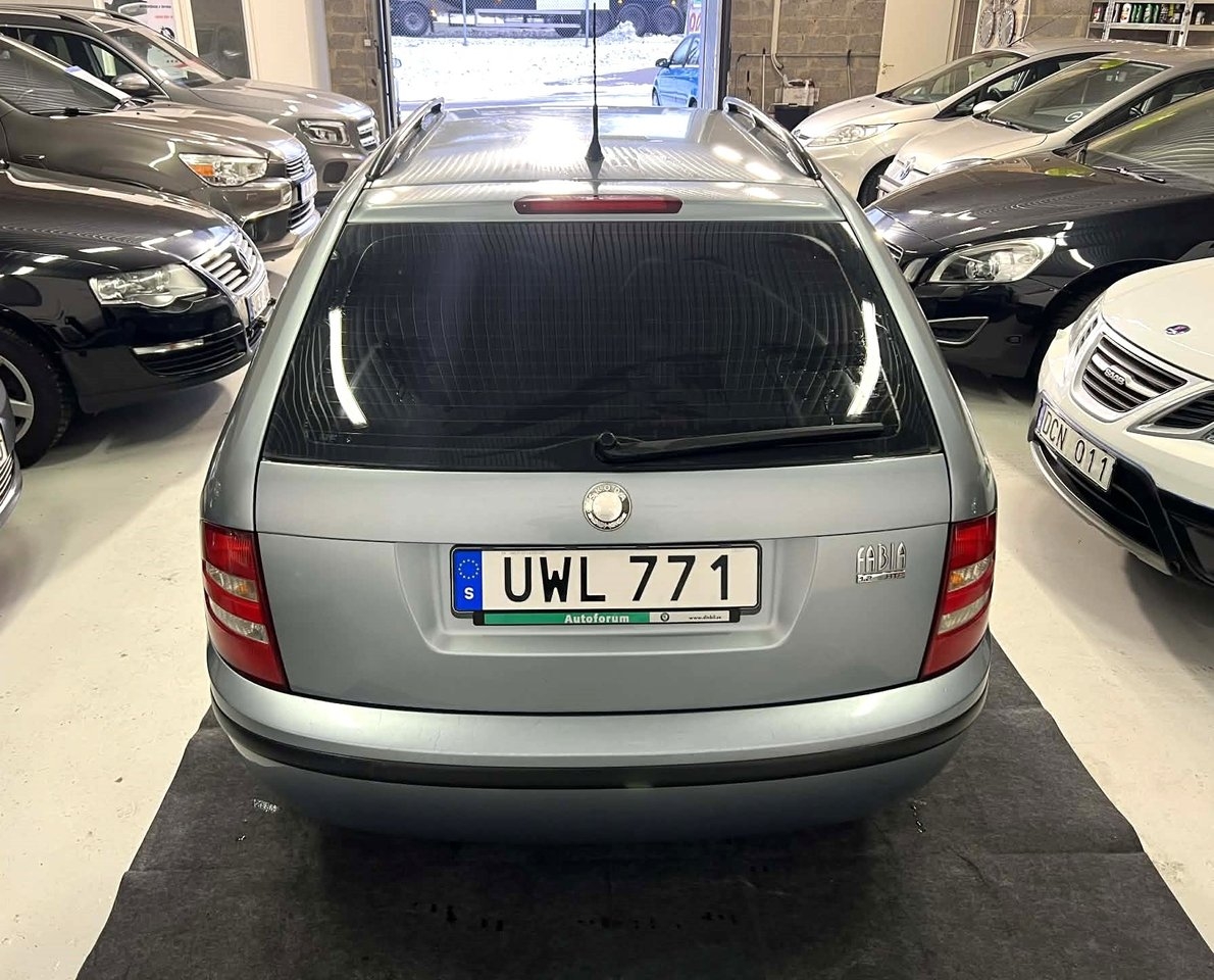 Skoda Fabia Kombi 2004, kuva 6/10