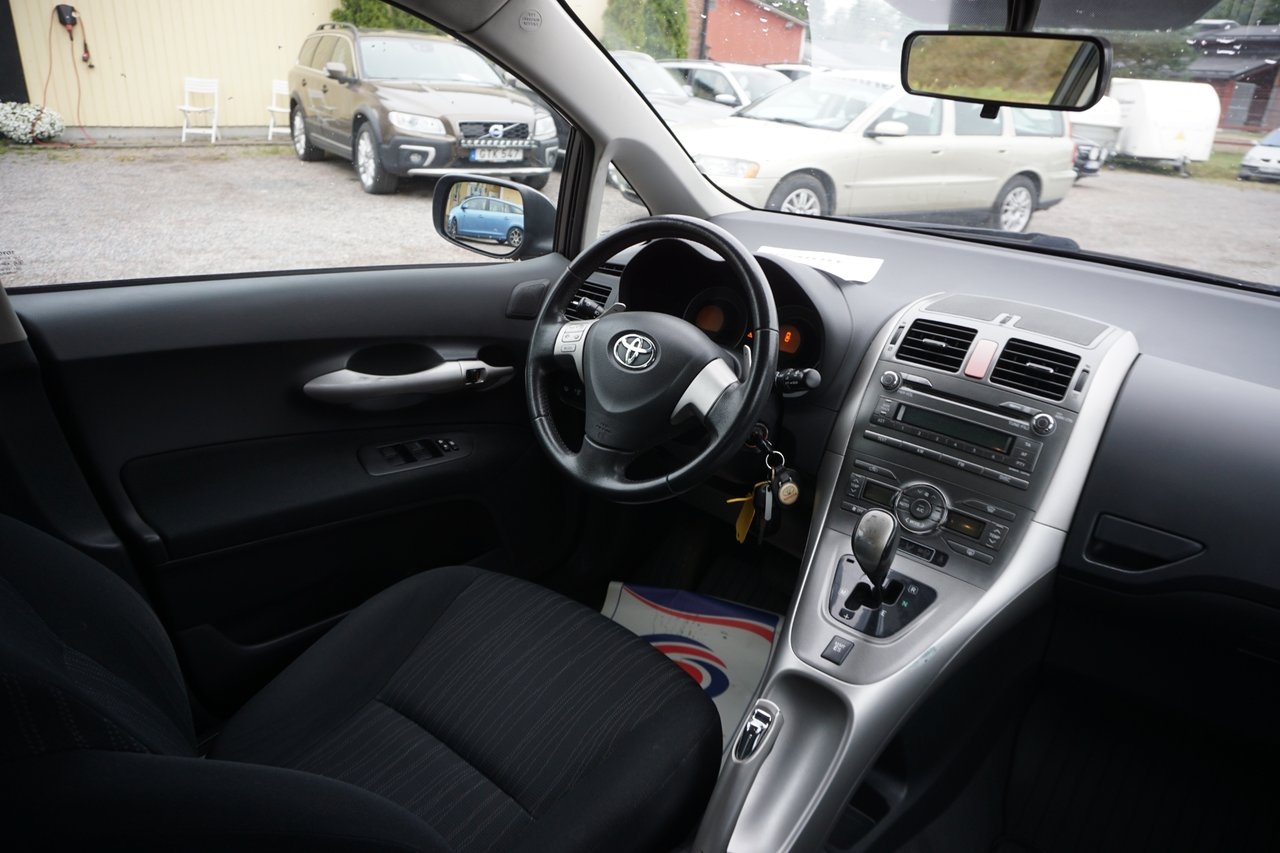 Toyota Auris 2007, bild 5/7
