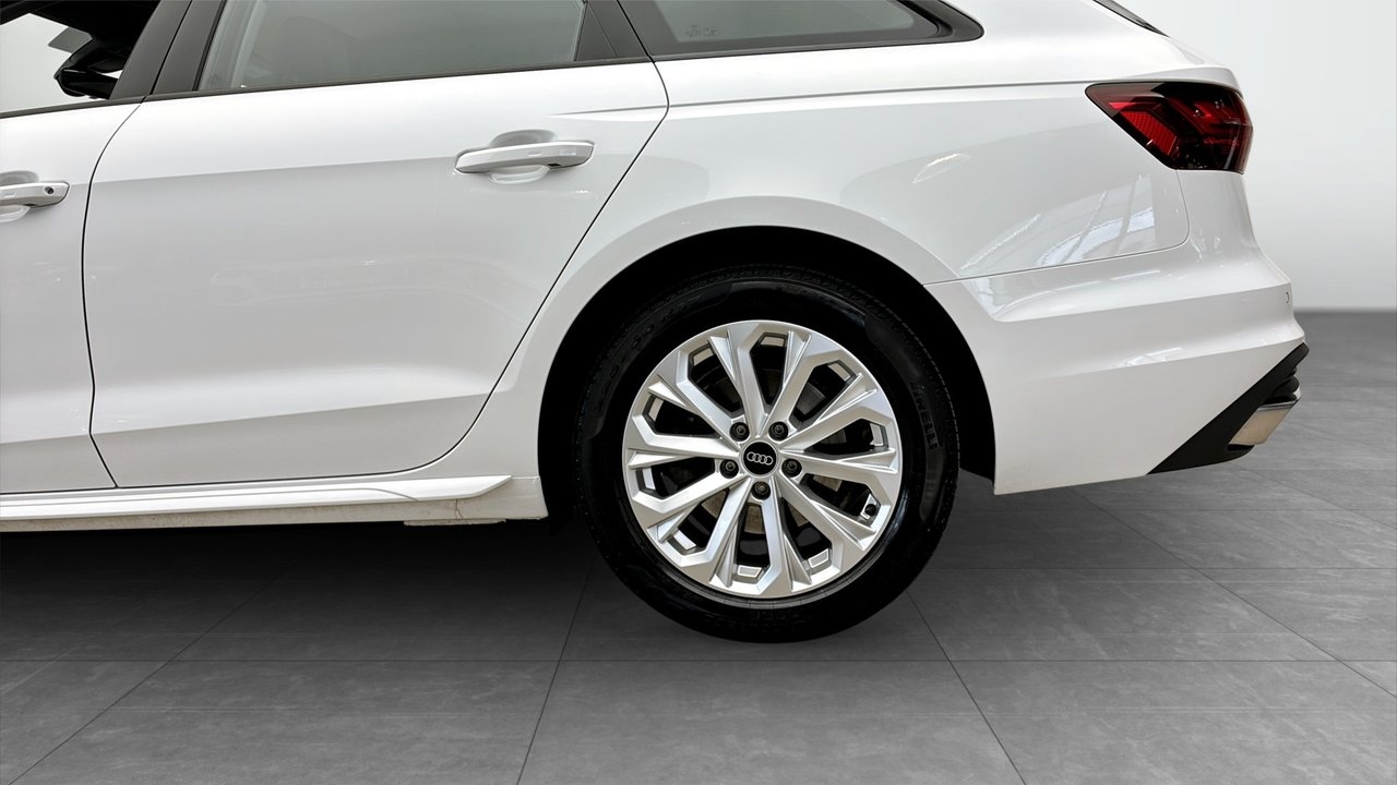 Audi A4 2023, photo 6/10