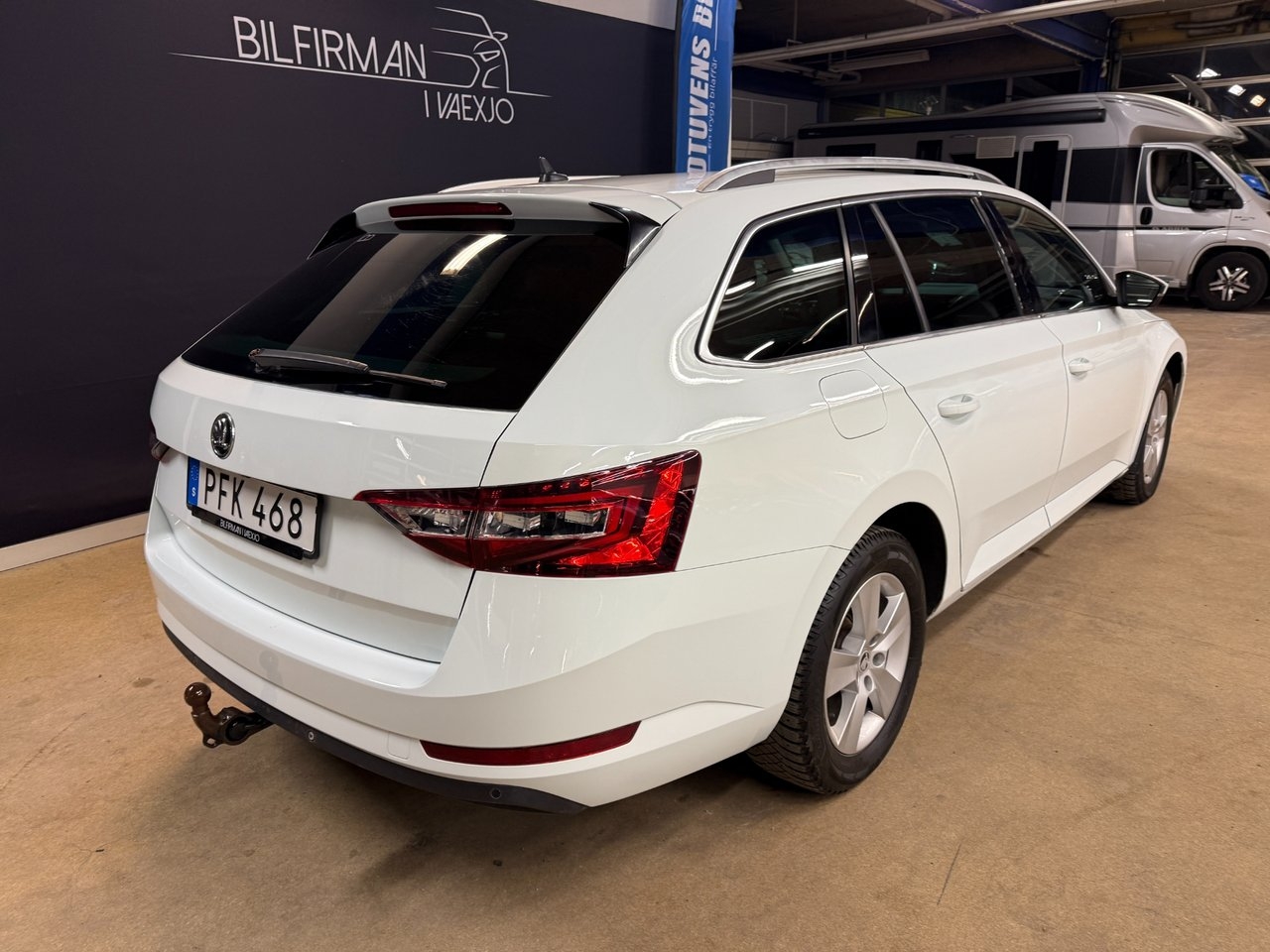 Skoda Superb 2018, bild 4/18