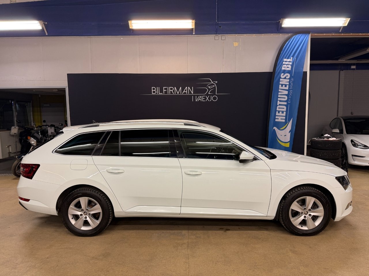 Skoda Superb 2018, bild 3/18