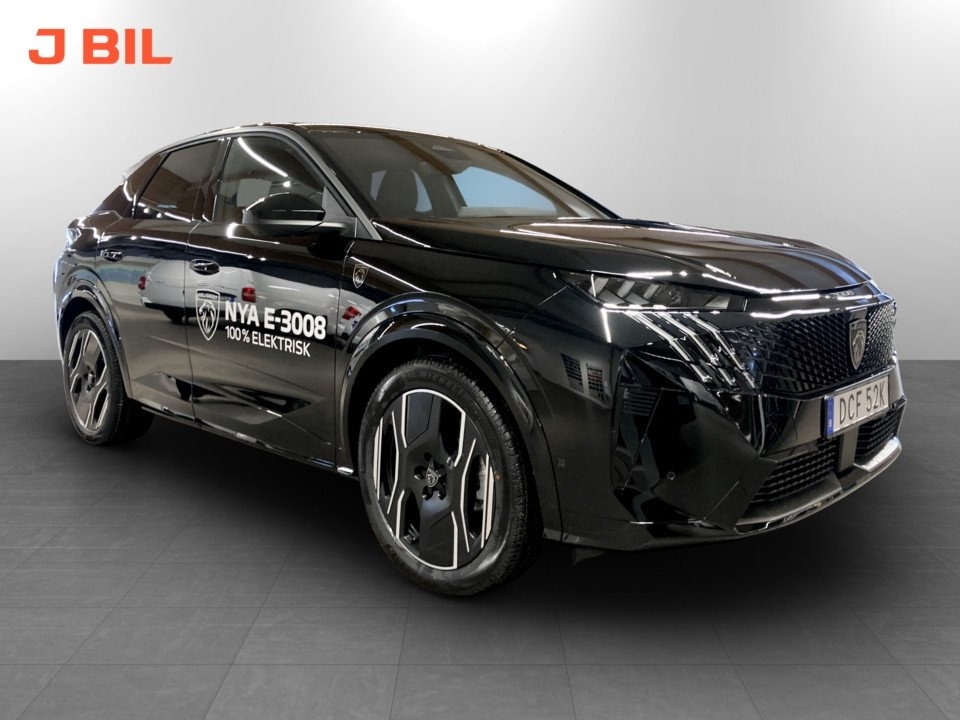 Peugeot e-3008