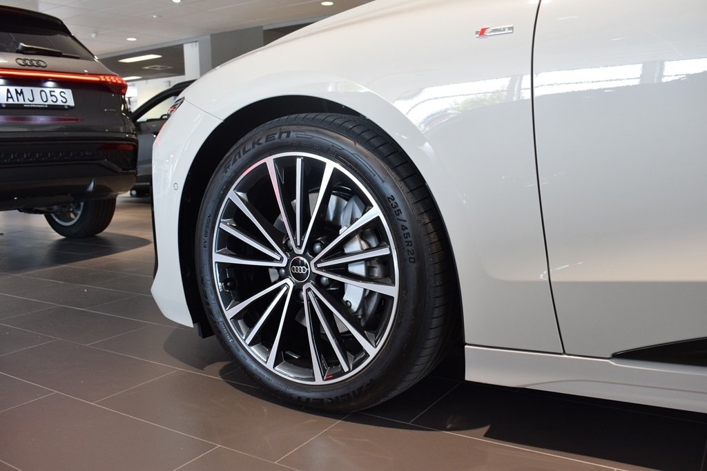 Audi A6 e-tron 2025, bild 3/9