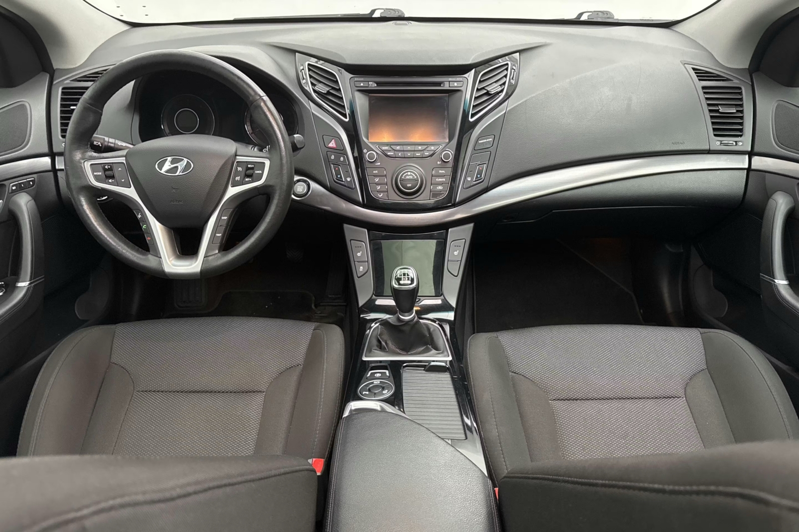 Hyundai i40 cw 1.7 CRDi Manuell 2012, bild 6/10