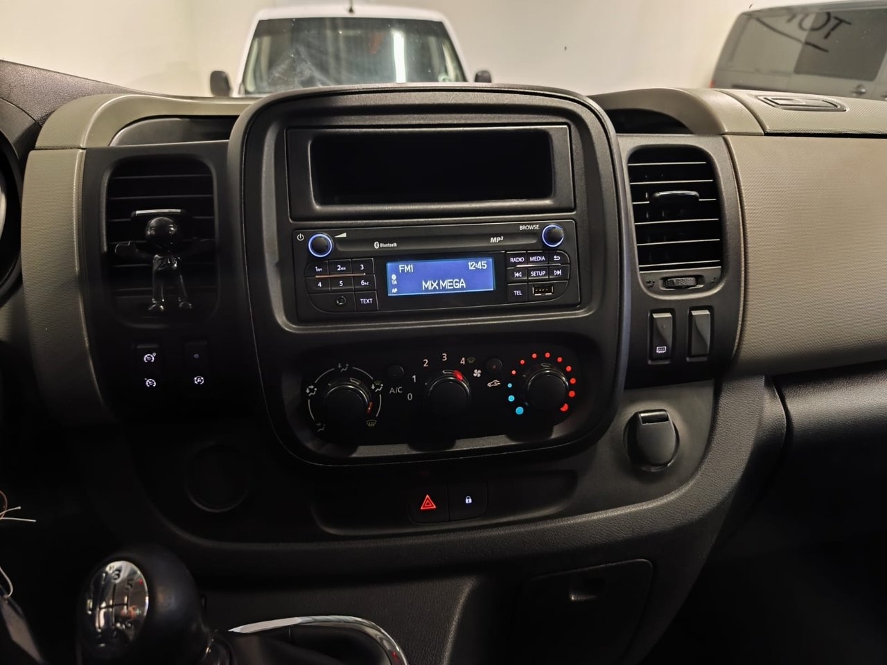 Renault Trafic 2017, bild 7/14