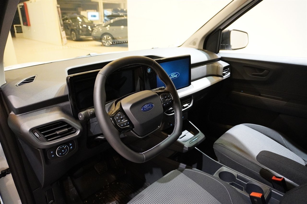Ford Transit Courier 2026, bild 2/10