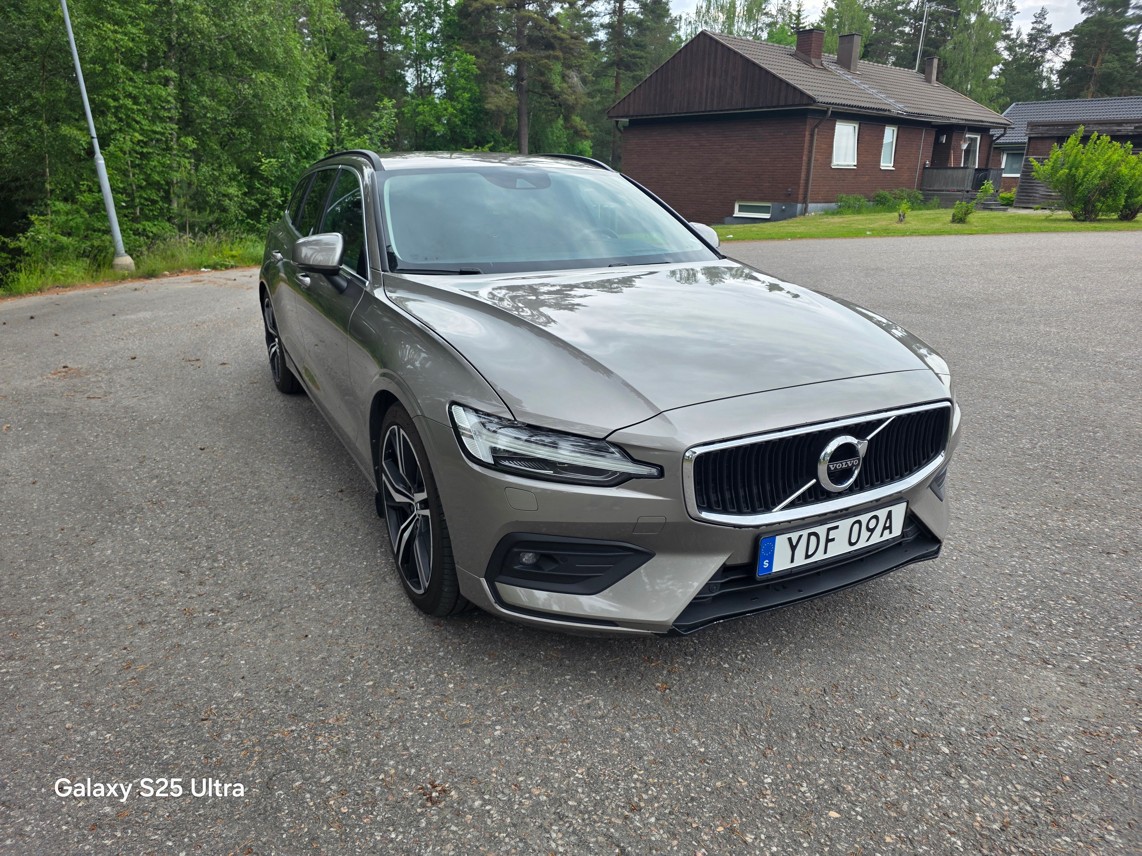 Volvo V60 2022, bild 2/10
