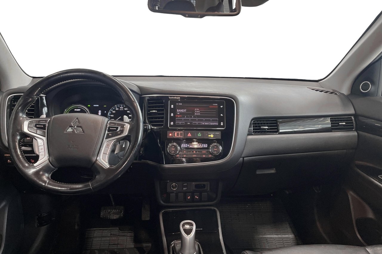 Mitsubishi Outlander 2018, bild 5/10