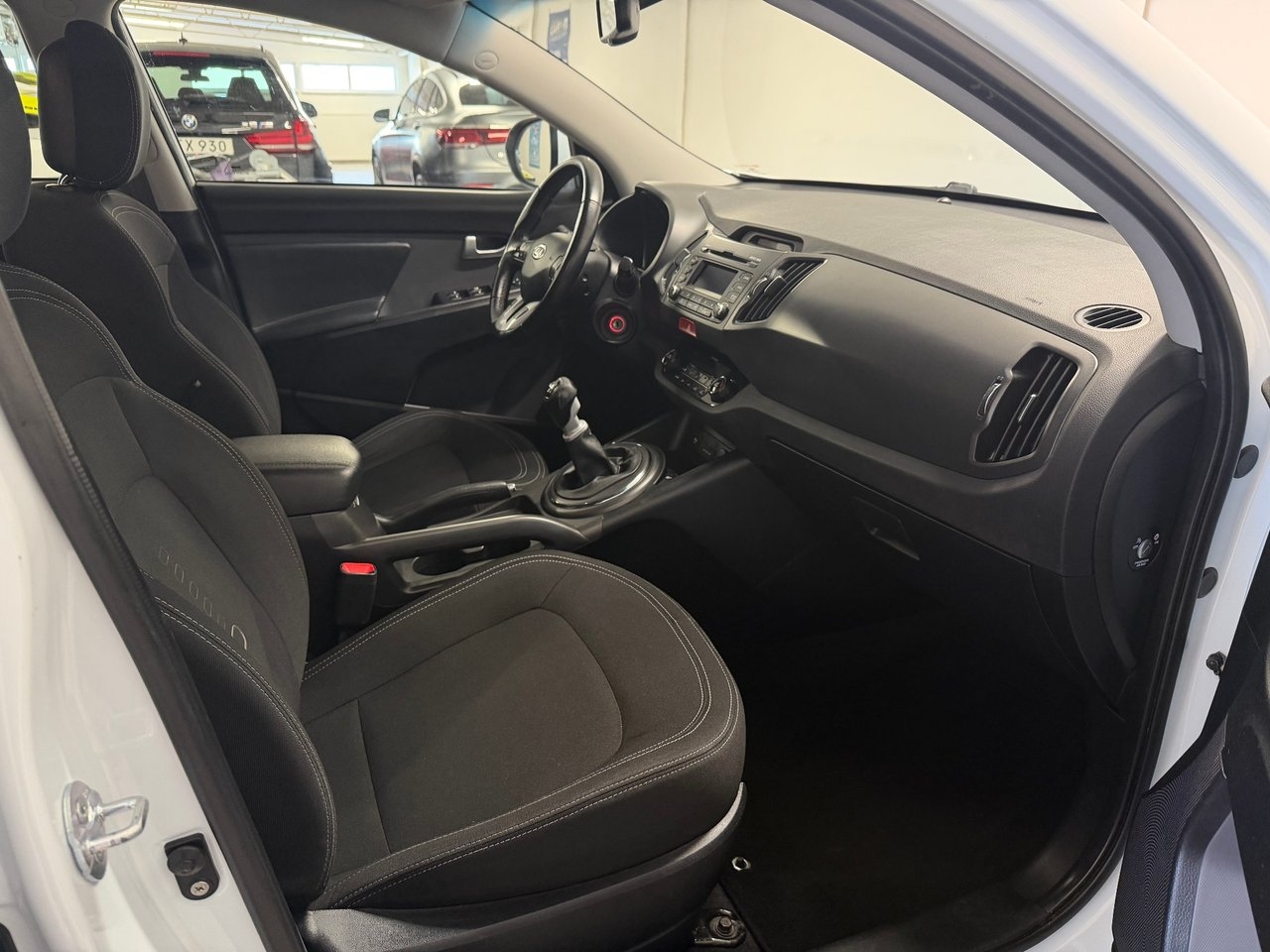 Kia Sportage 1.7 CRDi EX 6-Växlad/Drag 2011, bild 7/9