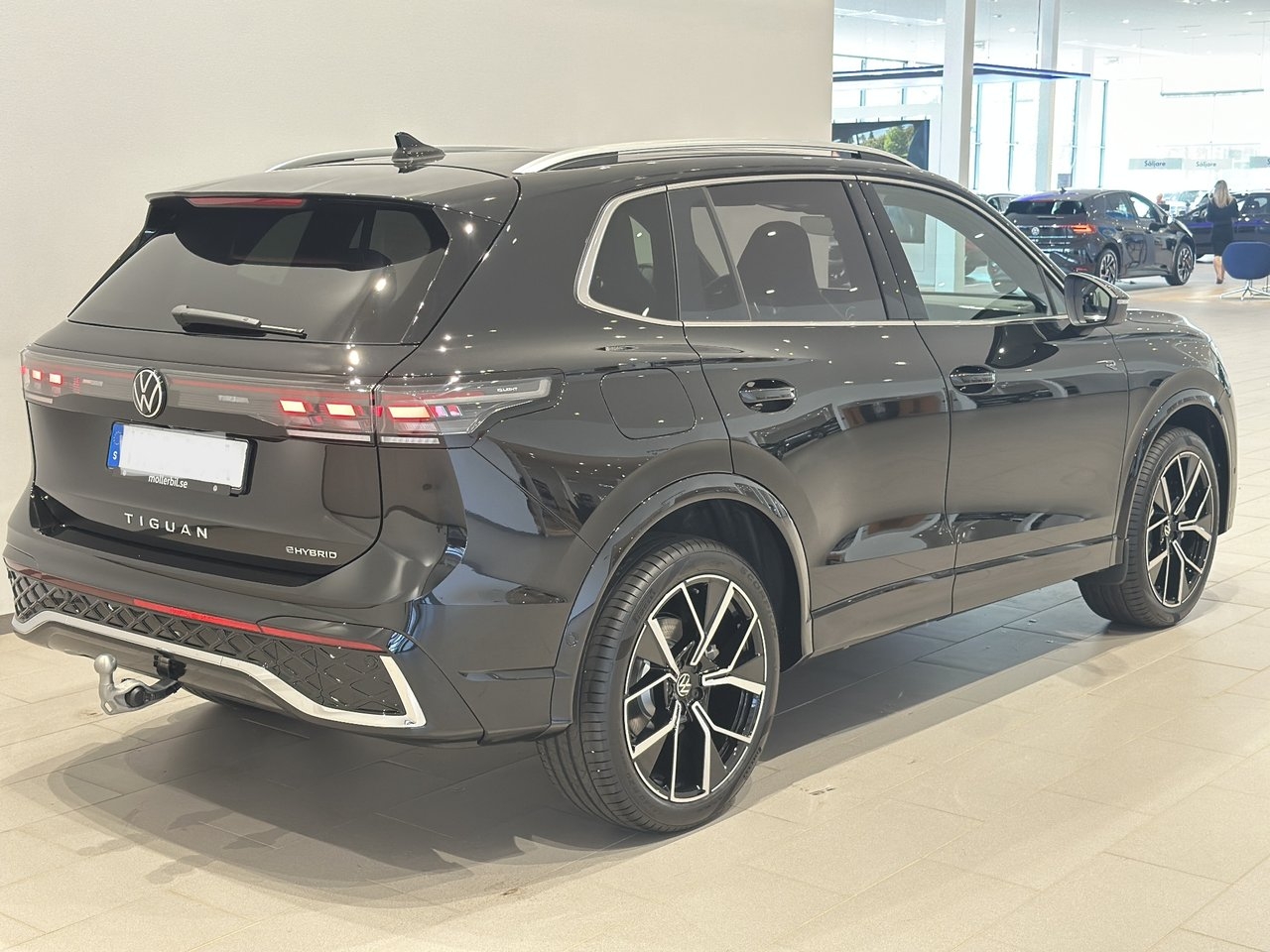 Volkswagen Tiguan Demobil R line eHybrid 2025, bild 4/10