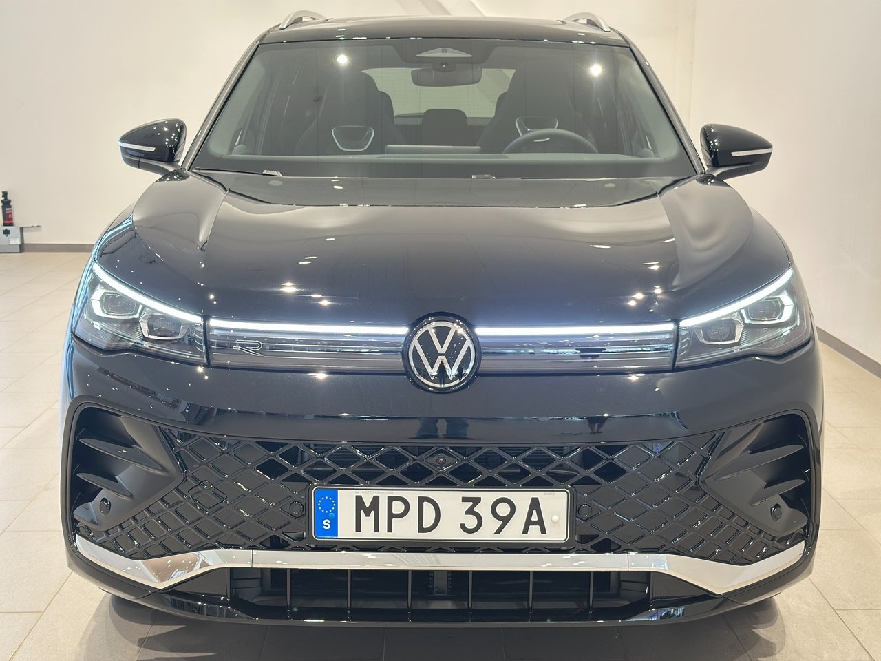 Volkswagen Tiguan Demobil R line eHybrid 2025, bild 2/10
