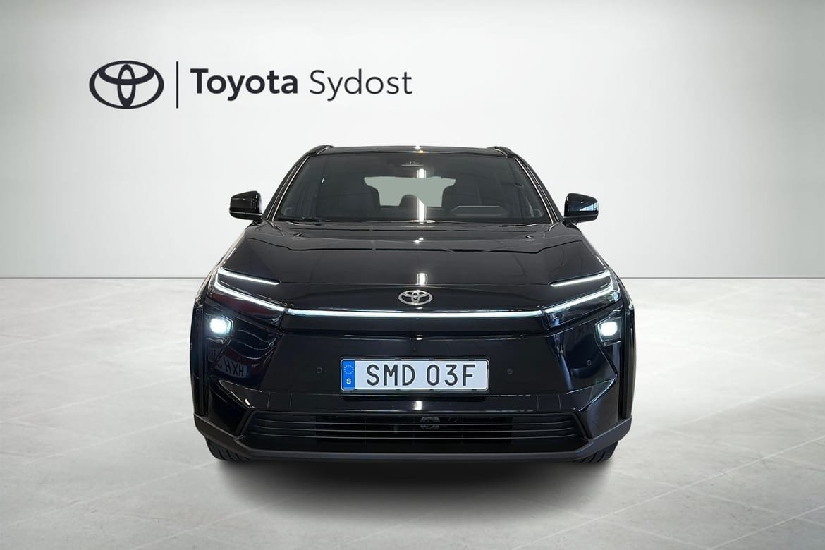 Toyota bZ4X AWD Executive NYA Modellen 2026, bild 5/13