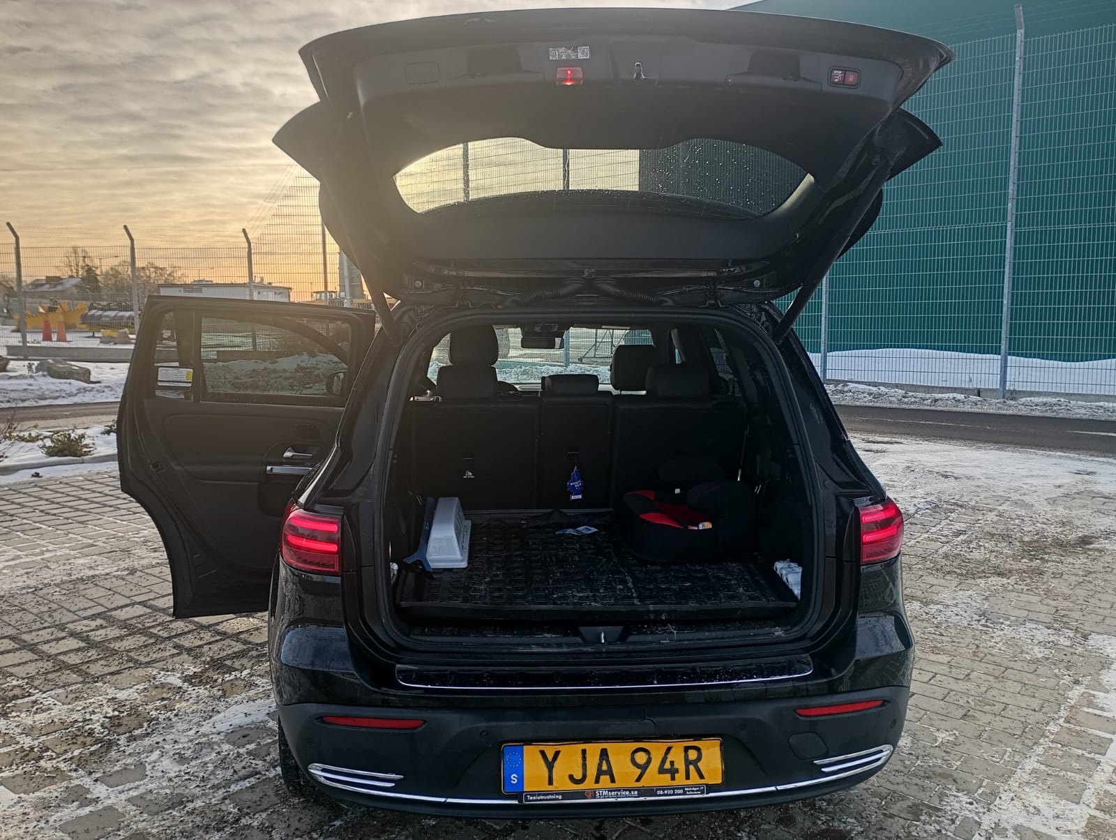 Mercedes-Benz EQB 250+ 2025, bild 2/5