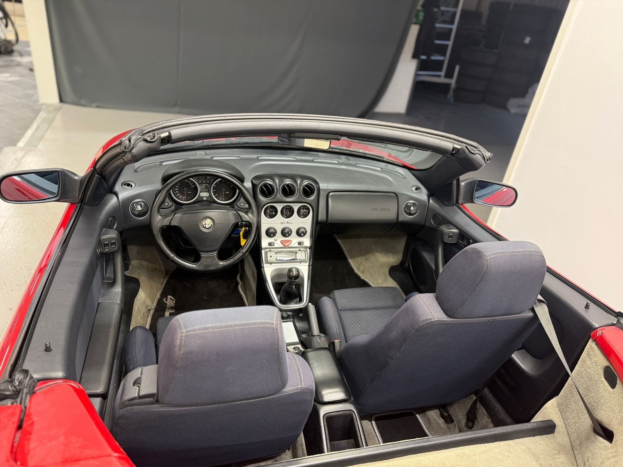 Alfa Romeo Spider 2.0 T.Spark 16V 1999, photo 3/10
