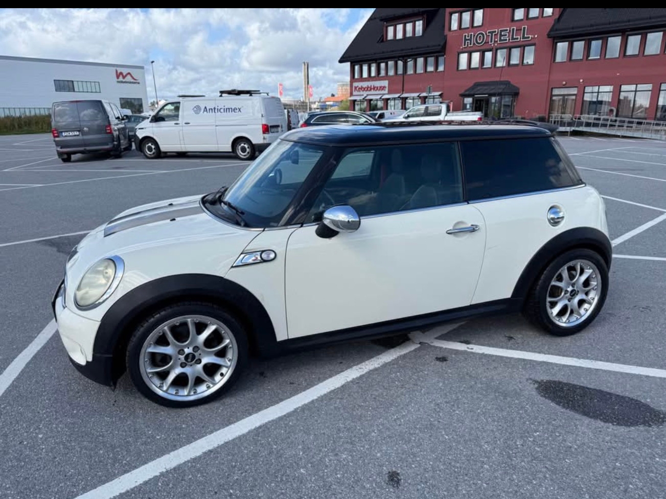 MINI Cooper S Automatisk 2009, bild 2/6